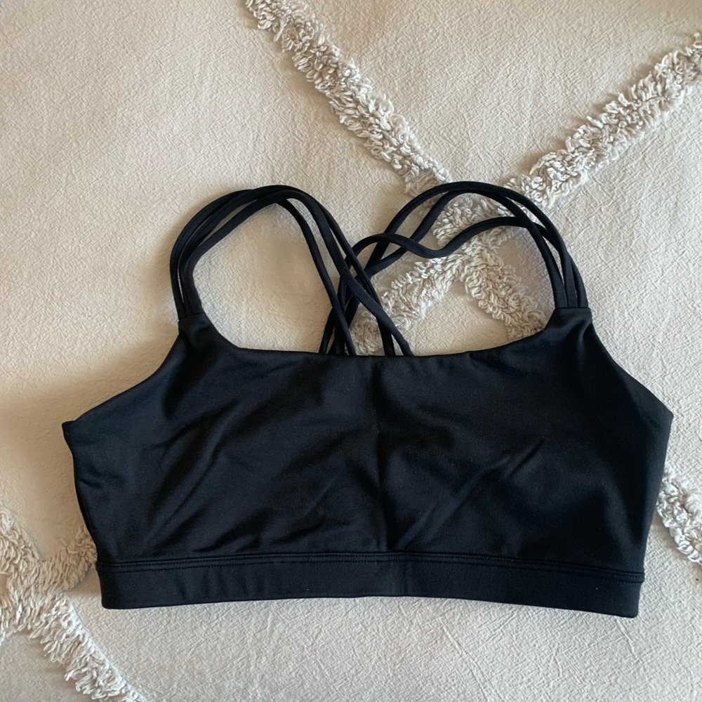 Black sports bra